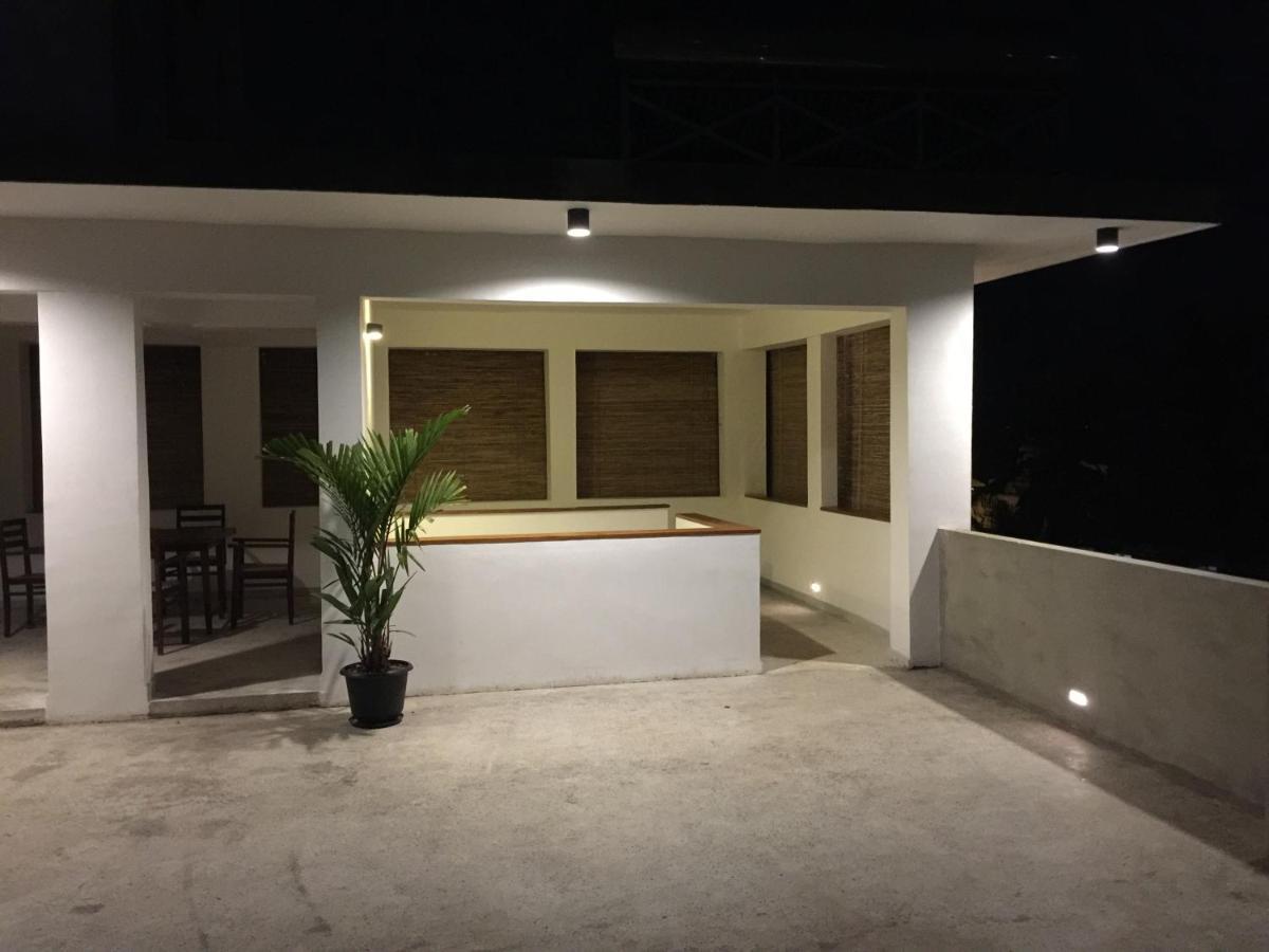 Sayura House Hotel Kolombo Bagian luar foto