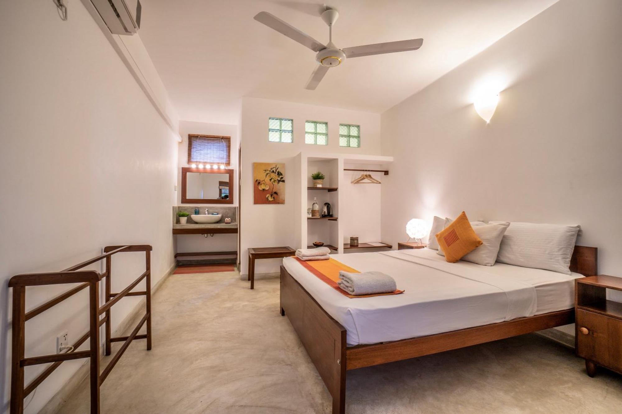 Sayura House Hotel Kolombo Bagian luar foto