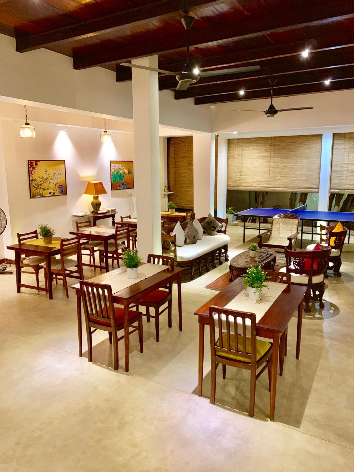 Sayura House Hotel Kolombo Bagian luar foto