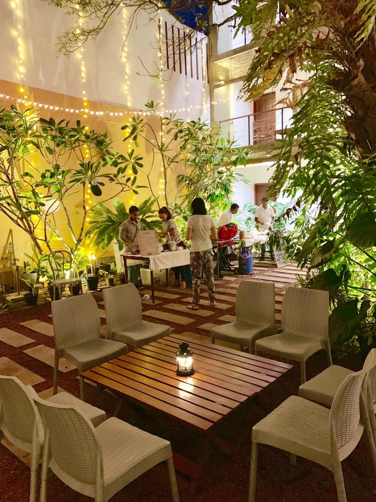 Sayura House Hotel Kolombo Bagian luar foto